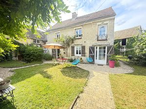 Vente maison 8 pièces 128 m² à Houdan (78550)  367 000 €