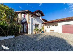 Maison de luxe à vendre à Ahetze