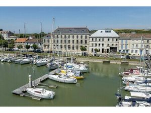 Maison de luxe à vendre à Mortagne-sur-Gironde
