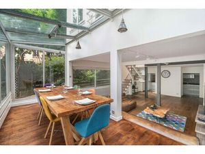 Maison de luxe à vendre dans le quartier Ternes-Maillot