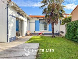 Mme. Anne-Sophie Joyeux