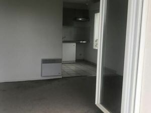 Location appartement 1 pièce 29 m² à Moissy-Cramayel (77550)