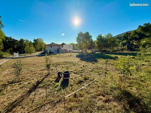 A VENDRE - Terrain Constructible - 800m2