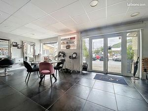 Local industriel 75 m²