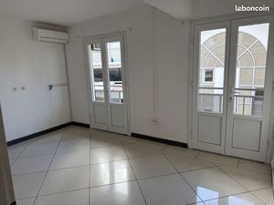 Bureaux 77 m² Saint-Denis