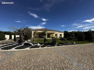 Maison 5 pièces 207 m²