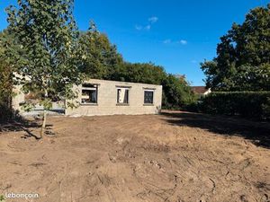 Maison en ruine sur terrain de 1309m