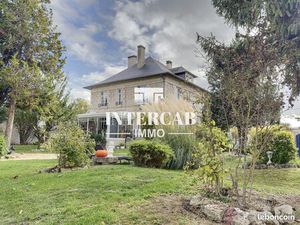 Maison 8 pièces 298 m²