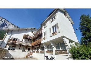 Le bourg d'oisans - appartement au calme avec garage