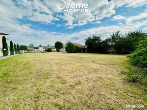 Terrain 933 m² Beaumont Les Valence