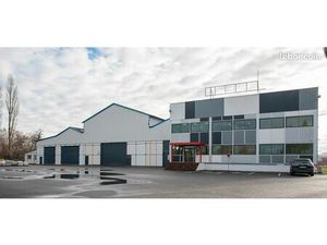 Loue atelier / entrepôt 1000 m² avec pont 8 tonnes