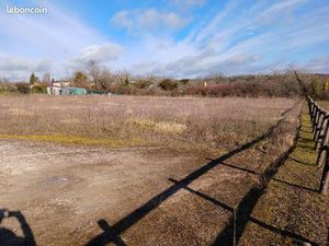 Terrain 1 685 m² La Tour Blanche