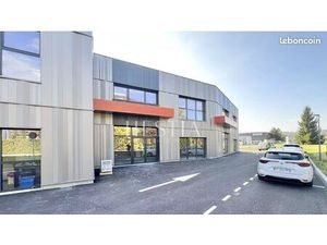 Local commercial 96 m² Sillingy