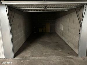 Garage box fermé 14m2