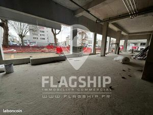 Local commercial 256 m² BAGNEUX