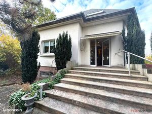 Propriété 8 pièces 250 m²