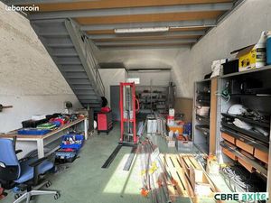 Local d'activité 70 m²