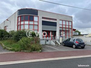 Local commercial 193 m²