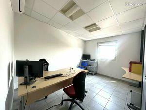 Bureaux 454 m²