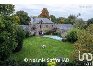 Maison 7 pièces 236 m²