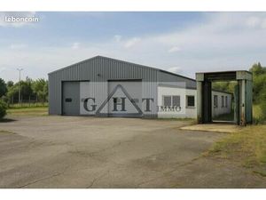 Local industriel 500 m²
