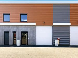 Local d'activité + bureaux à louer MEYZIEU (69)  parc majoland  local de 203m2 dont 144m2 