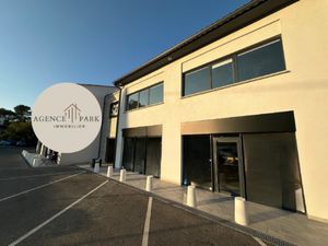 Local commercial RDC 100m2 Draguignan