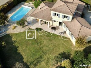 Maison lumineuse de 149m2 avec jardin et piscine