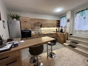 Vente maison 7 pièces 140 m² à Ferrals-les-Corbières (11200)  157 000 €