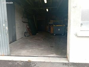 Garage à louer avec fosse – idéal pour mécano ou passionné d’auto