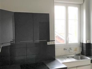 A LOUER - 3 PIECES CENTRE VILLE