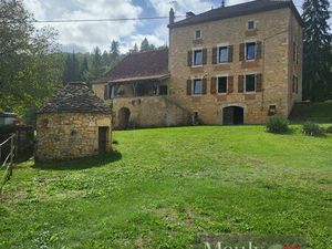 Maison En Pierre Avec Dependance