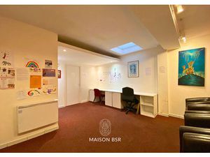 Vente commerce 3 pièces 79 m² Nantes (44000)