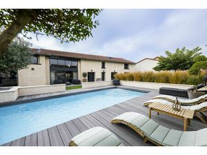 Vente maison 6 pièces 378 m² Saint-Bonnet-de-Mure (69720)