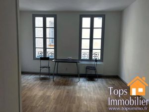 Location appartement 2 pièces 38 m² à Villefranche-de-Rouergue (12200)  400 €
