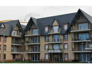 Location stationnement  m² T- à Pont-l'Évêque  60 €