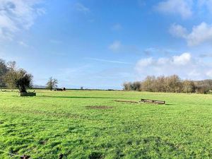 Terrain constructible viabilisé à vendre