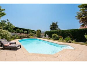 Maison de luxe à vendre à Dommartin