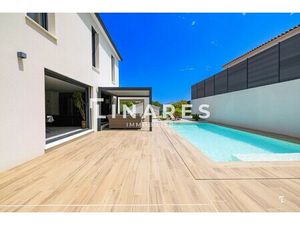 Maison de luxe à vendre à Peypin