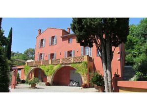 Maison de luxe à vendre dans le quartier Village-Saint Julien-Saint Pierre