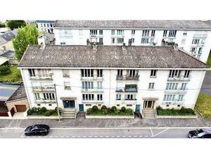 Appartement 2chs à rafraîchir