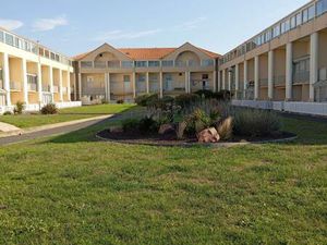 Location appartement 1 pièce 18 m² à Saint-Hilaire-de-Riez (85270)