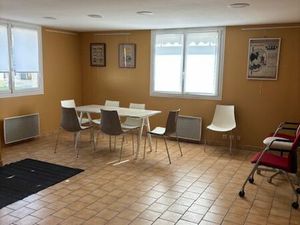 LOCATION PRO : Local / Bureaux 120m² Ultra Fonctionnel – 900 HT