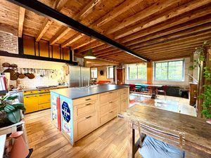 Moulin de caractère avec sa garçonnière et ses dépendances sur plus de 2 hectares en plein