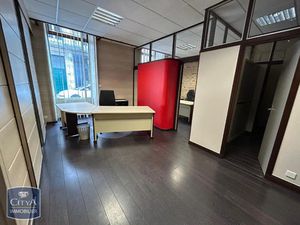 Local professionnel à louer 36 m² - Alençon (61) - 400€