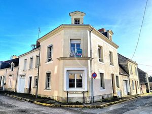 Vente immeuble 9 pièces 170 m² à Châteauneuf-sur-Sarthe (49330)  187 000 €