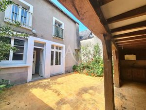 Vente maison 9 pièces 170 m² à Châteauneuf-sur-Sarthe (49330)  187 000 €