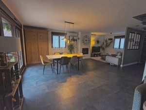 Annonce vente maison 7 pièces de 142m2 à Marchiennes (59870) - ParuVendu.fr ref 9927830748