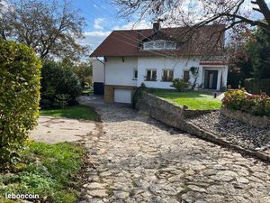 Villa 9 pièces 300 m²