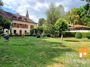 Vente maison 5 pièces 180 m² à Villefranche-de-Rouergue (12200)  294 000 €